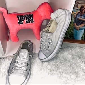 Gray Converse size 8